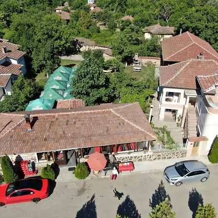 Hotel Slanchevata Kashta Krushuna Exterior foto